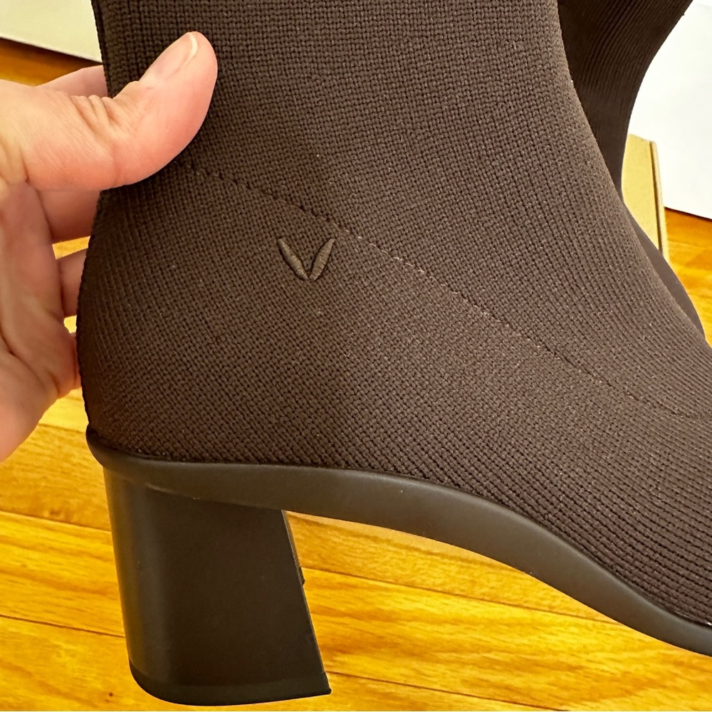 VIVAIA Almond-Toe Running Heel Boots (Amanda) SZ 8  dark chocolate brown - Picture 15 of 16